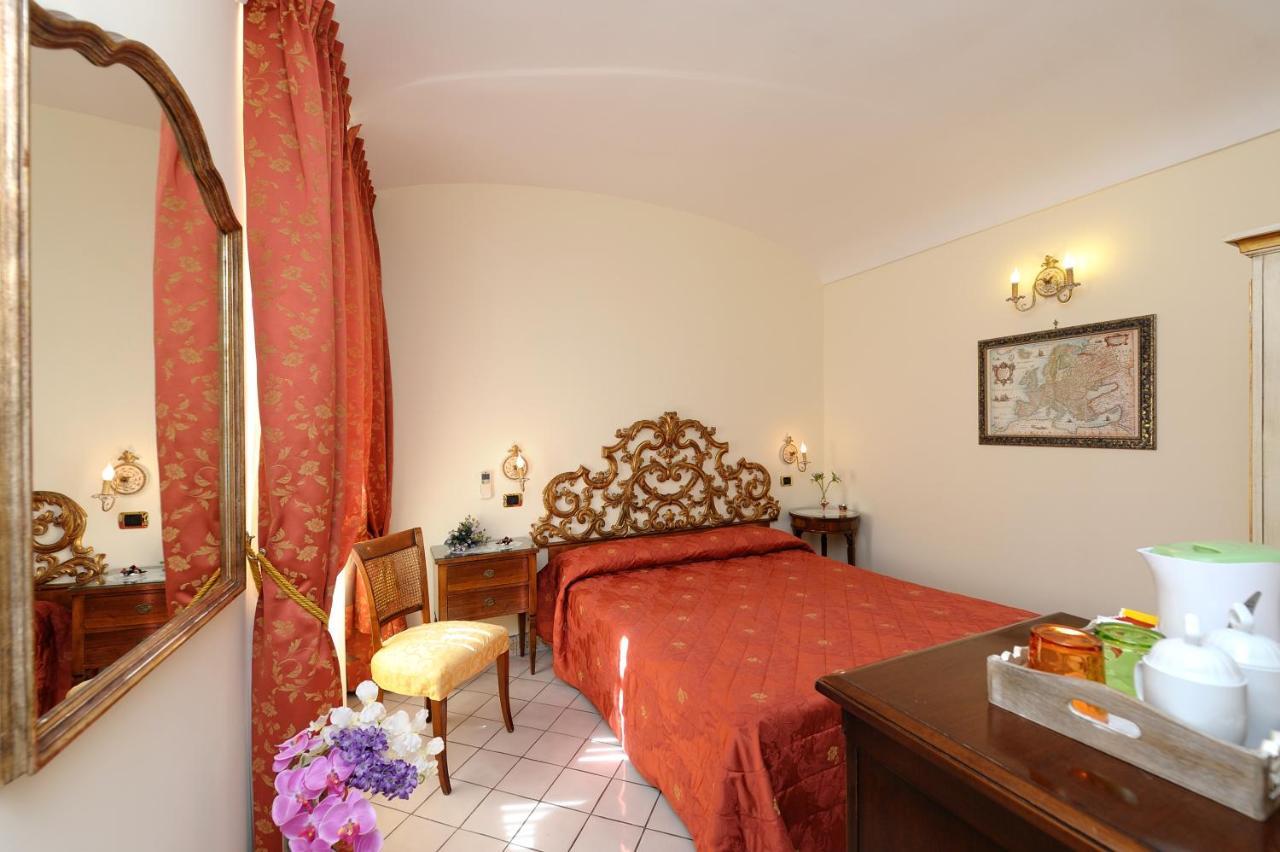 Amalfi Old Square Room & Apartments Экстерьер фото