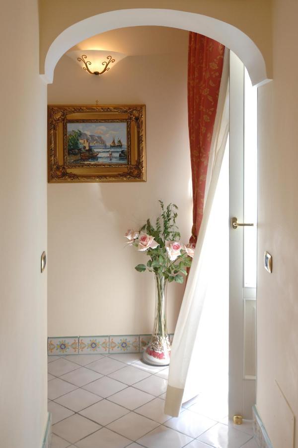 Amalfi Old Square Room & Apartments Экстерьер фото