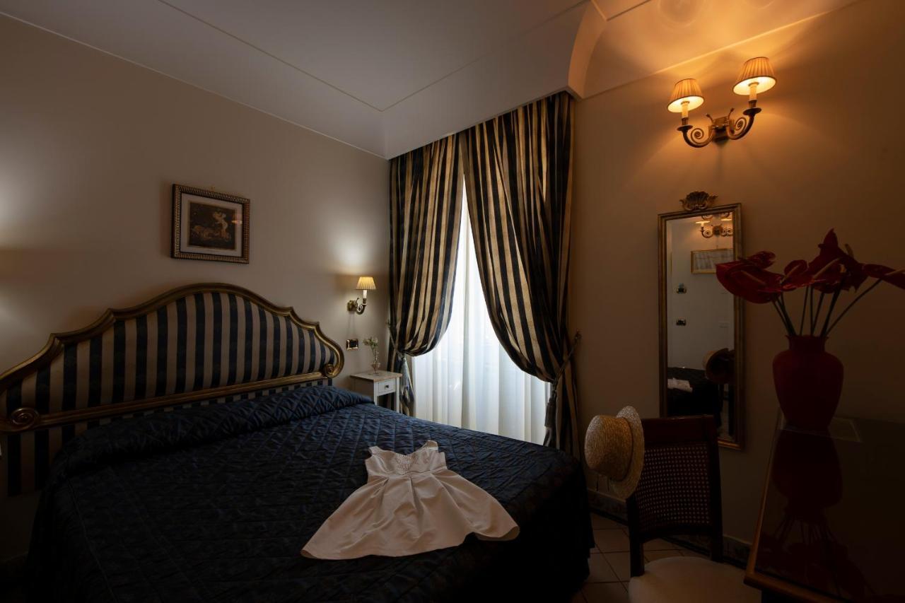 Amalfi Old Square Room & Apartments Экстерьер фото