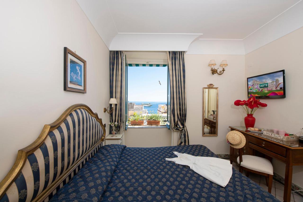 Amalfi Old Square Room & Apartments Экстерьер фото