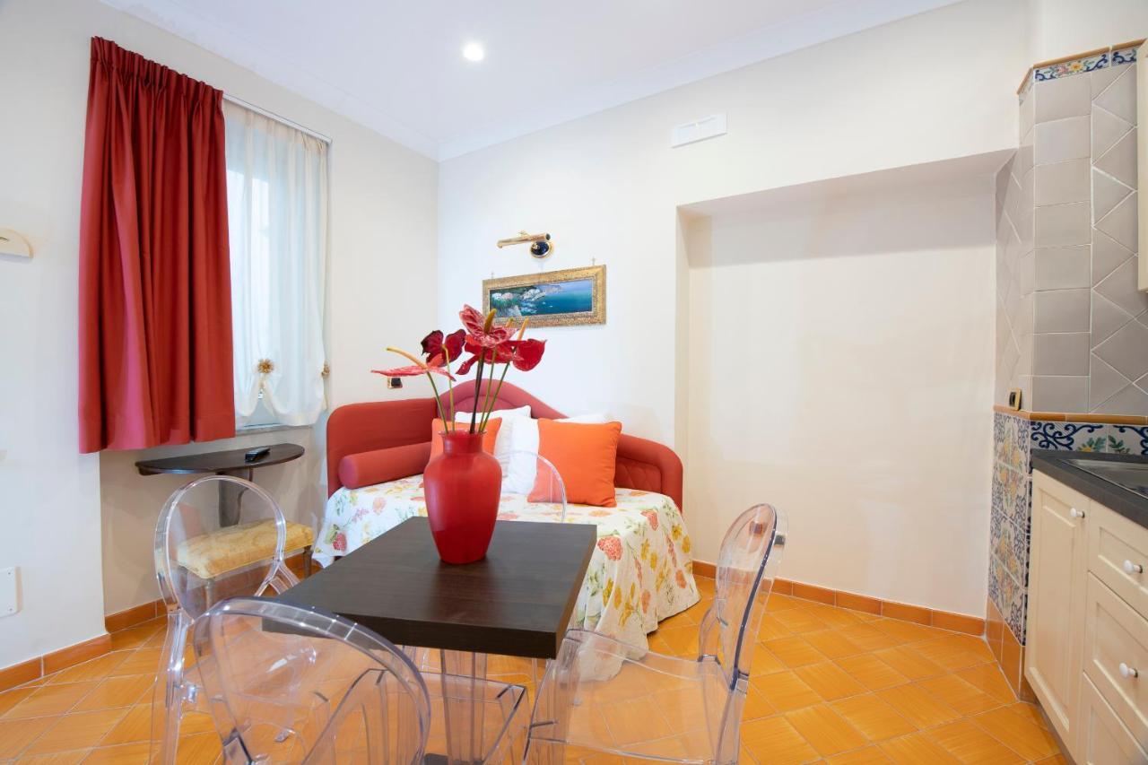 Amalfi Old Square Room & Apartments Экстерьер фото