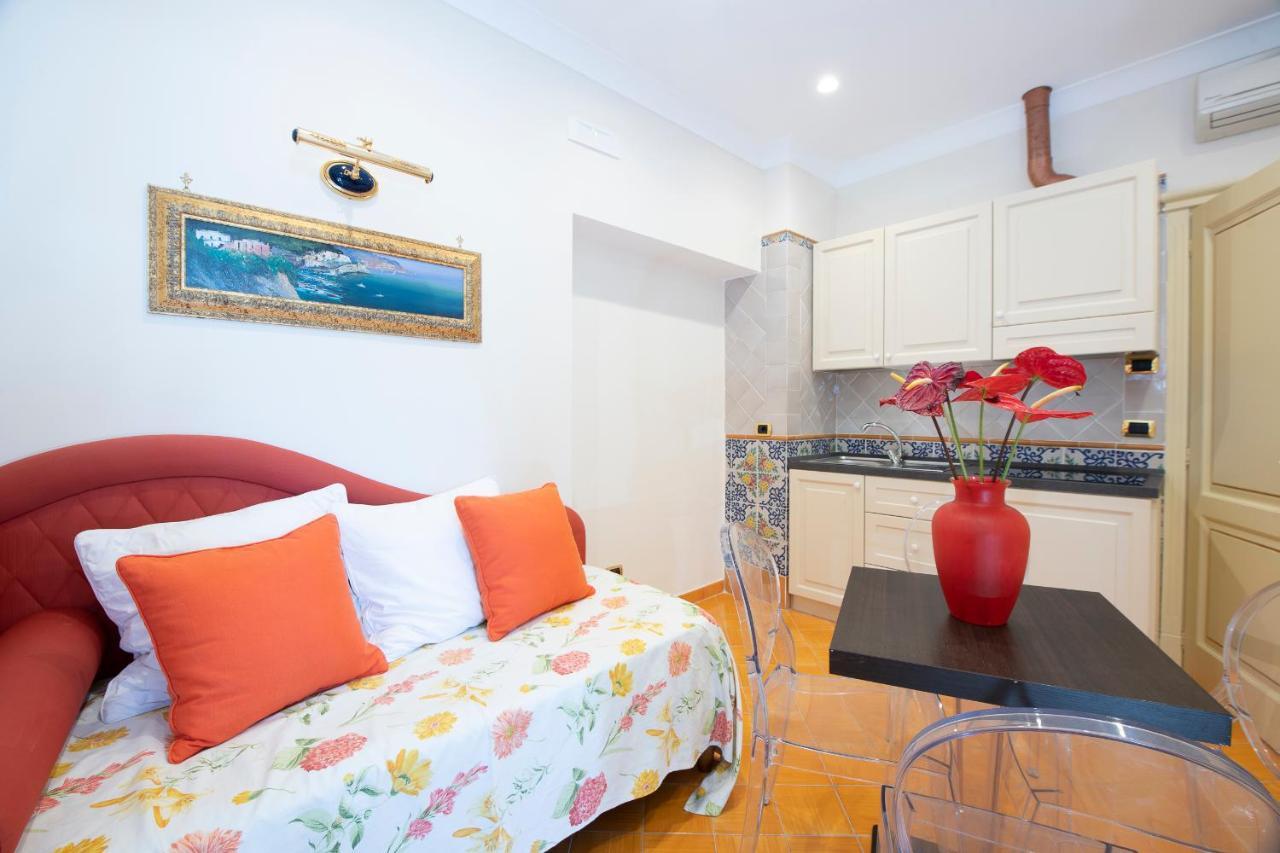 Amalfi Old Square Room & Apartments Экстерьер фото
